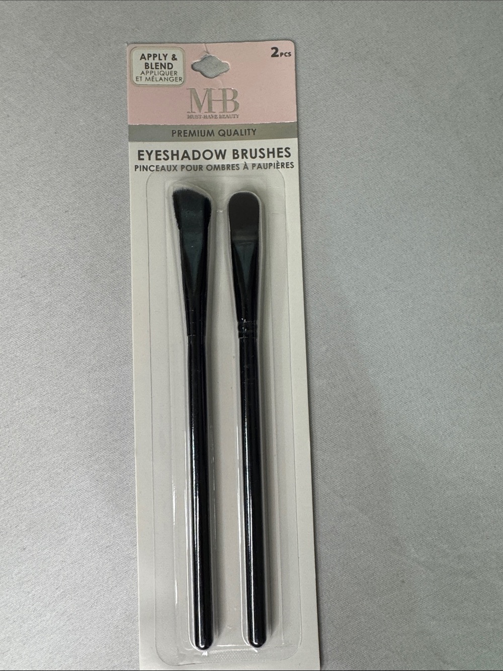 Must Have Black Eyeshadow Brush Duo